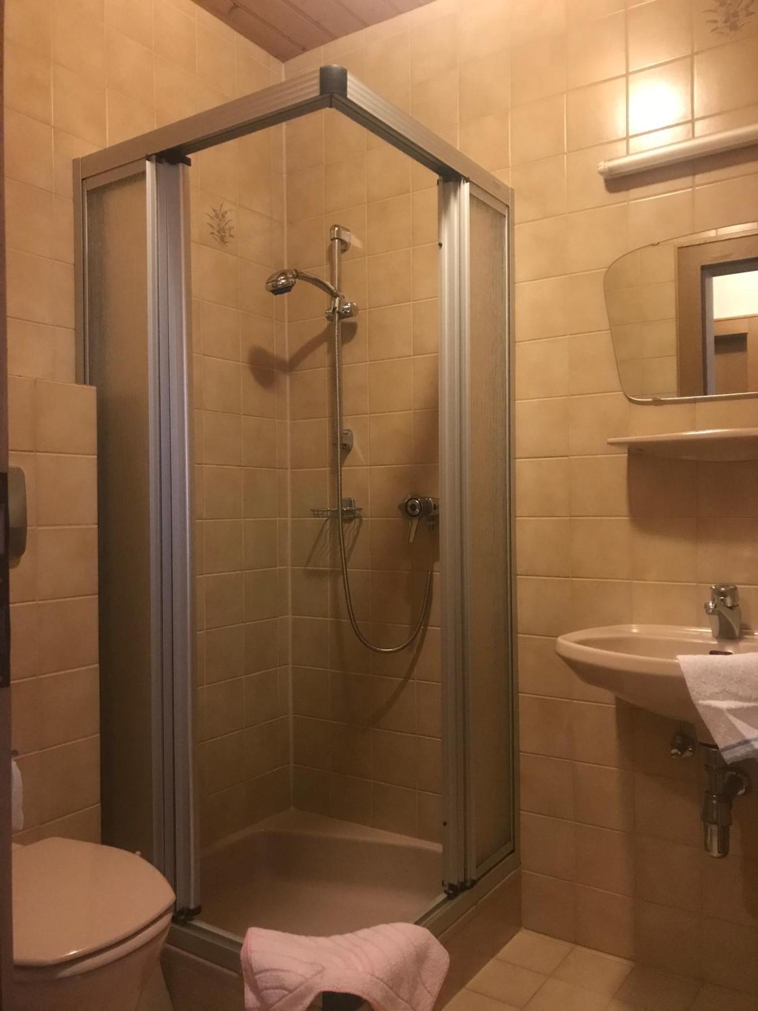 Gasthof Wacht Untertilliach Cameră foto